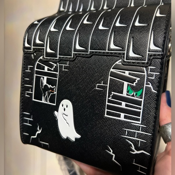 🎃🖤👻BNWOT-MAD ENGINE VIRAL HALLOWEEN SUPER CUTE HAUNTED HOUSE CROSSBODY 🎃🖤👻 - Picture 11 of 13